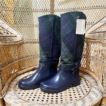 Load image into Gallery viewer, Sperry Tartan Lined Rubber Boots (6)

