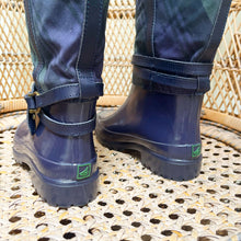 Load image into Gallery viewer, Sperry Tartan Lined Rubber Boots (6)
