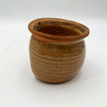 Load image into Gallery viewer, Ceramic Wall Hanging Pot
