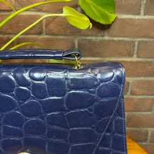 Load image into Gallery viewer, Navy &#39;Gator&#39; Print Hand Bag
