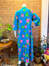 Load image into Gallery viewer, Turquoise Floral Velour Over Coat
