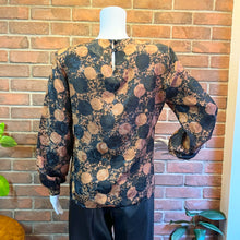 Load image into Gallery viewer, Style Right Black&amp;Bronze Blouse
