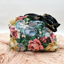 Load image into Gallery viewer, Gitano Floral Bag
