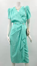 Load image into Gallery viewer, Mint Button Waist S/S Dress
