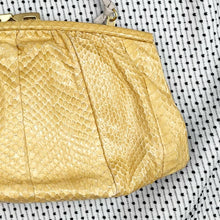 Load image into Gallery viewer, Butter Eel Skin Purse
