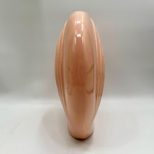 Load image into Gallery viewer, Round Blush Fan Vase
